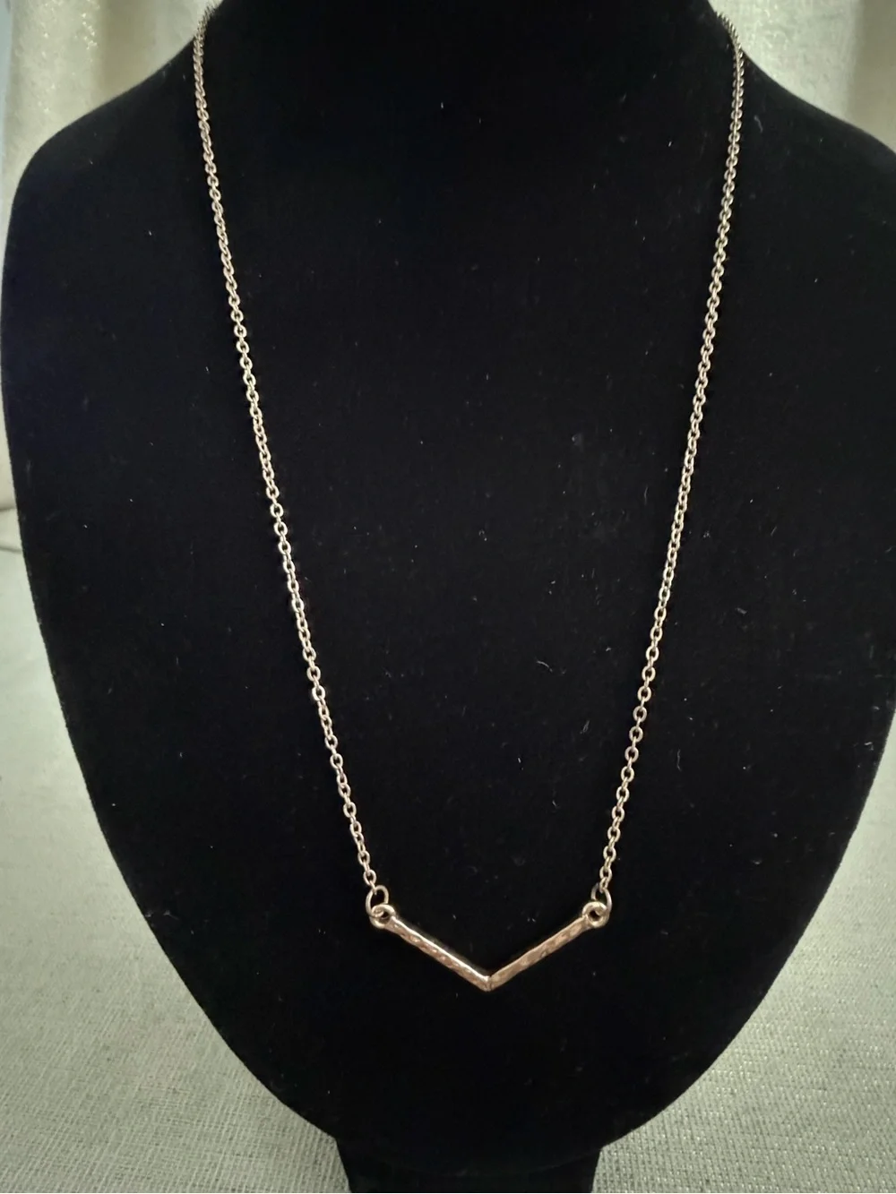 Minimalist V-Shaped Pendant Necklace - Gold-Tone